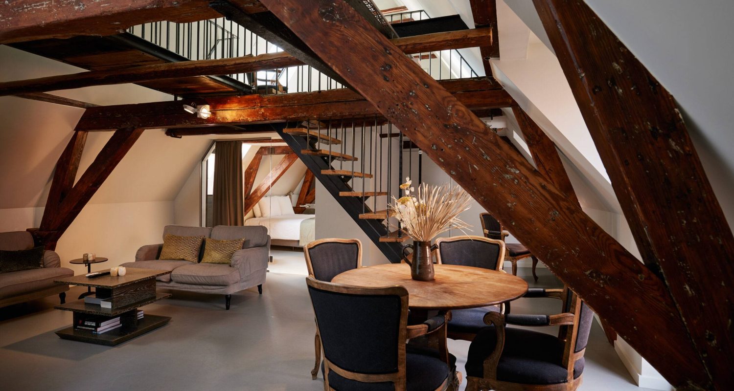 Warehouse apartment (split level) | Miss Blanche hotel Groningen