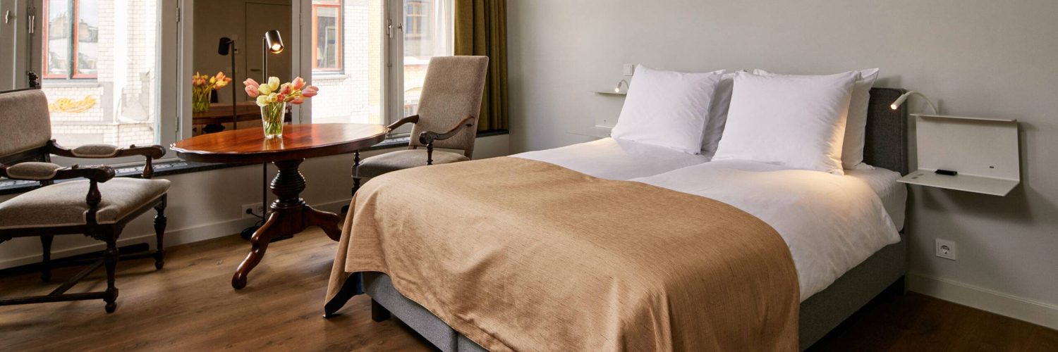 2. Deluxe Room