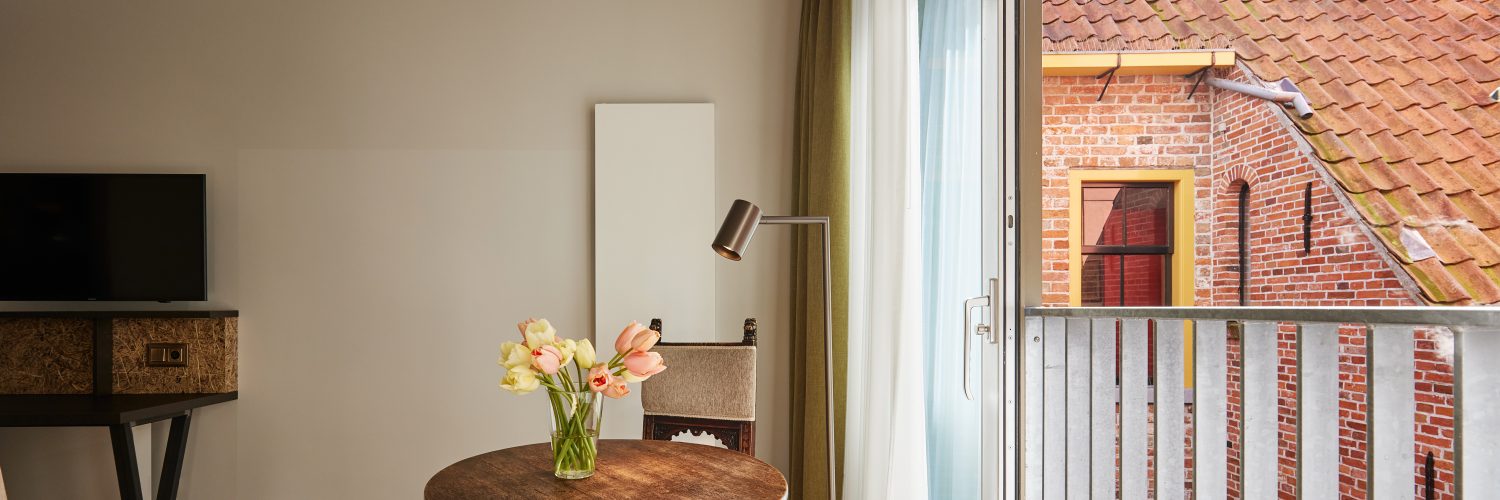 4. Deluxe Room
