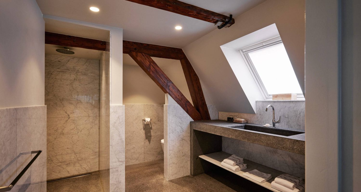 Warehouse apartment (split level) | Miss Blanche hotel Groningen